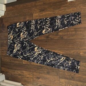 CVG workout Leggings, with pockets.